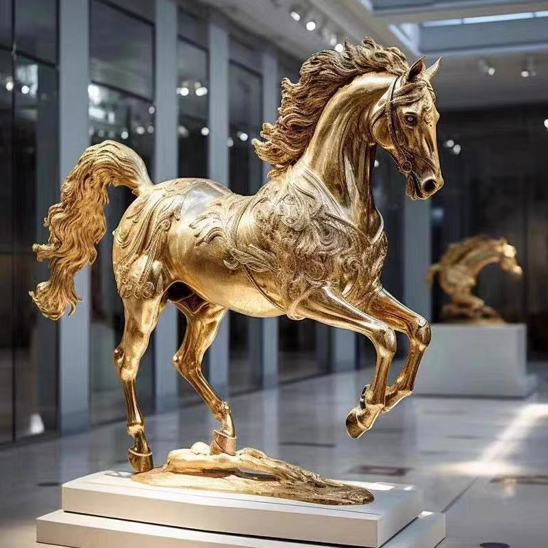 Fibreglass Sculptura equi aurei