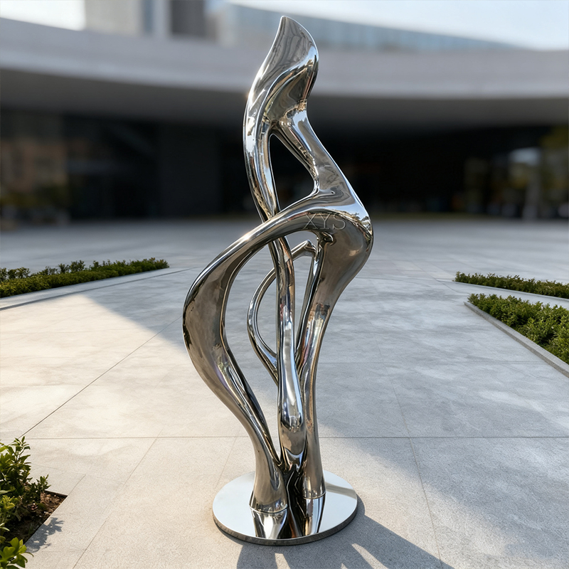 Flamma in Motion Speculum Abstract Sculpture