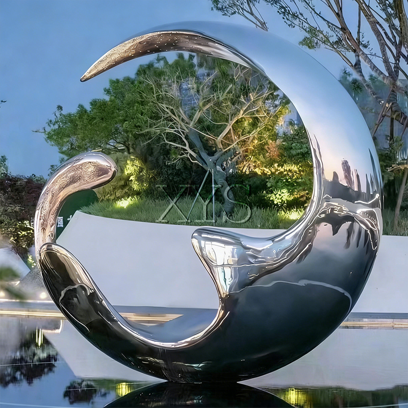 Aqua et Luna Speculum Crescent Sculpture